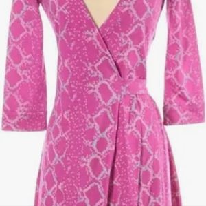 Womens sz 6 DVF wrap dress